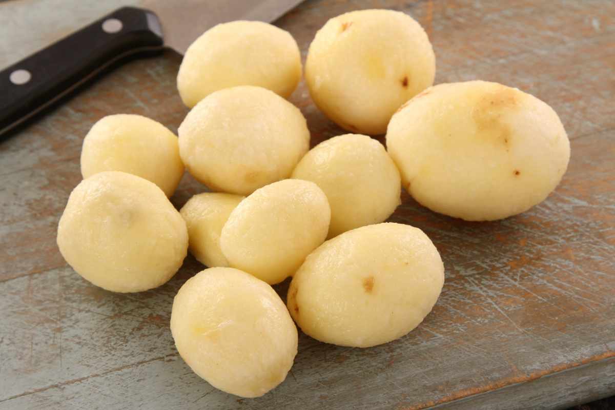 Patate sbucciate